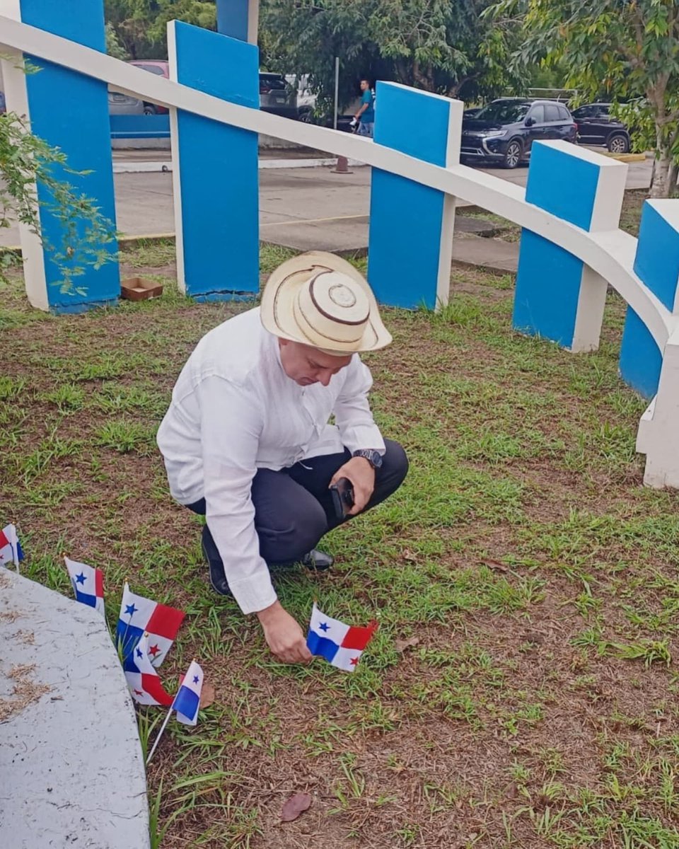 eduar_dob's tweet photo. Iniciamos Noviembre... ¡Viva Panamá... Vivan nuestras Efemérides Patrias! 🎇❤️🇵🇦🎆 https://t.co/U6eWiRcT0n