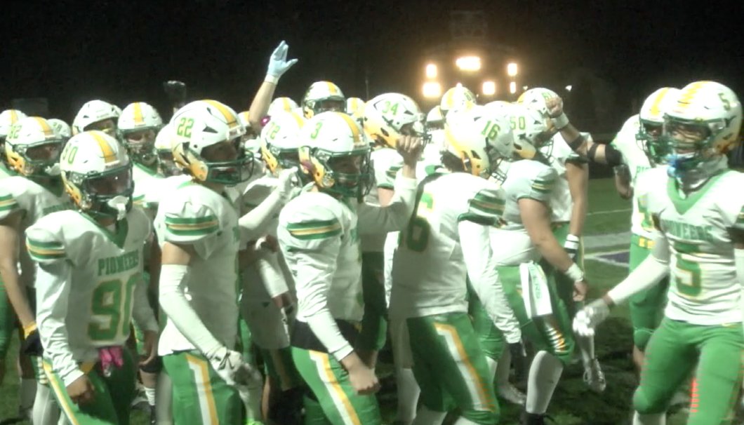 Normal U-High Picks Up Win Over Manteno for First Playoff Victory Since 2013:
channel1450.com/2024/11/01/nor…