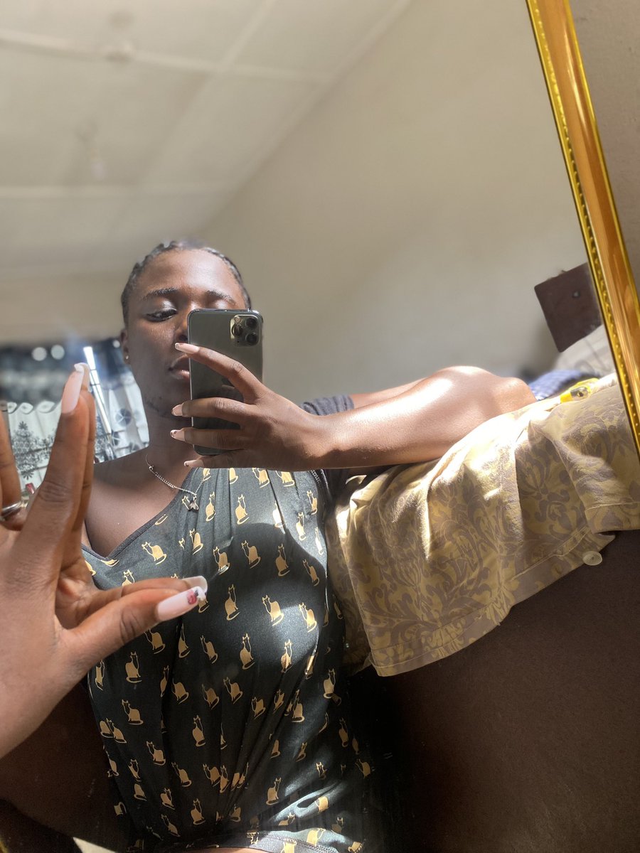 temah_blak's tweet photo. The Blak Styyle🖤 https://t.co/DGEO1sKtX6