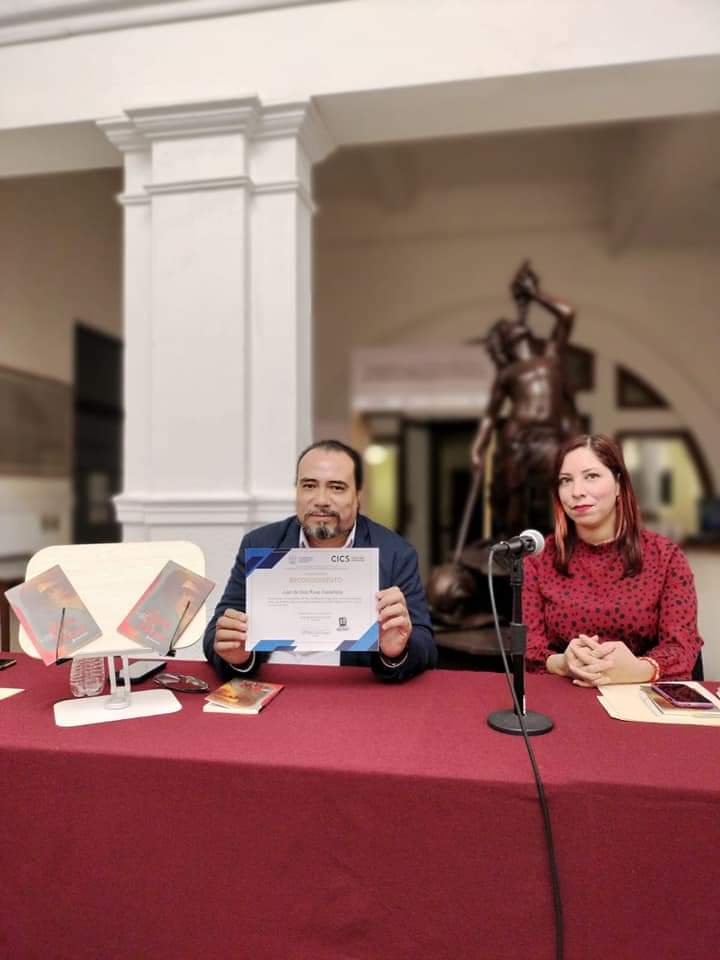 Judithescandon's tweet photo. El miércoles 30 de octubre presenté mi poemario La muda del fuego 🔥 en el Archivo Municipal de Torreón. https://t.co/znnIZ3wh77