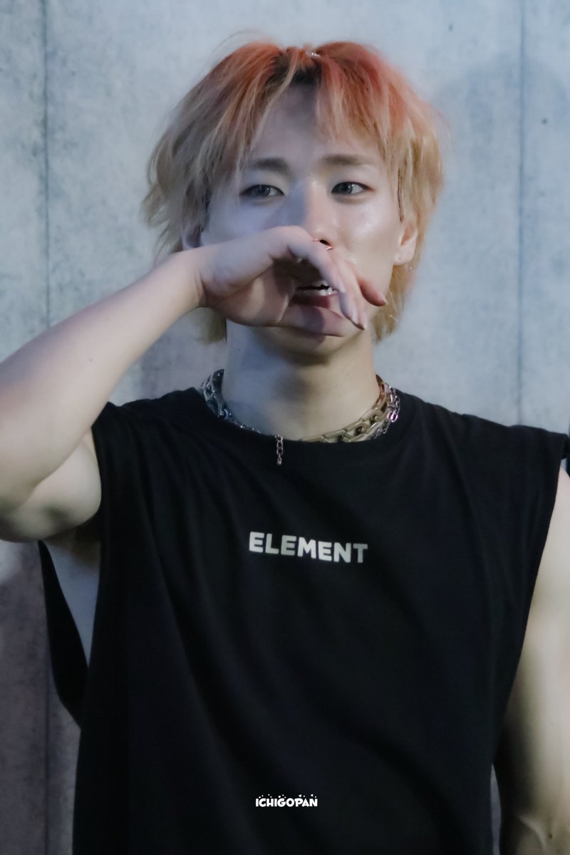 __meronyan5's tweet image. 241012 DefClass 路上ライブ 渋谷 ꔛෆ

#DefClass #TAO #DefClass_tao #デフクラス
@DefClass_ @DefClass_Tao #イチゴパンshoT