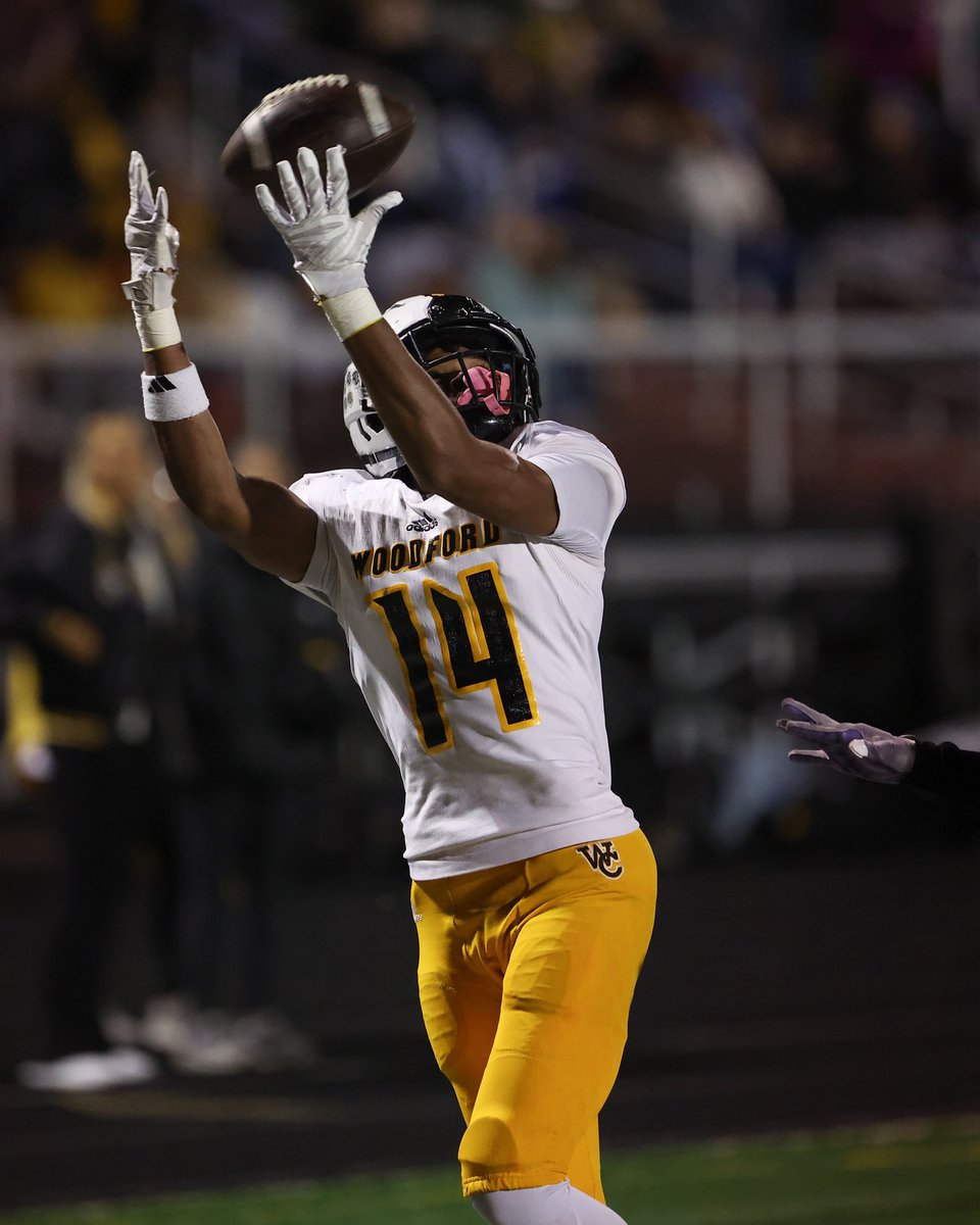 marshallimg's tweet photo. A couple more shots from that @WoodfordFBall win over Ballard tonight. https://t.co/CiconWl0sp