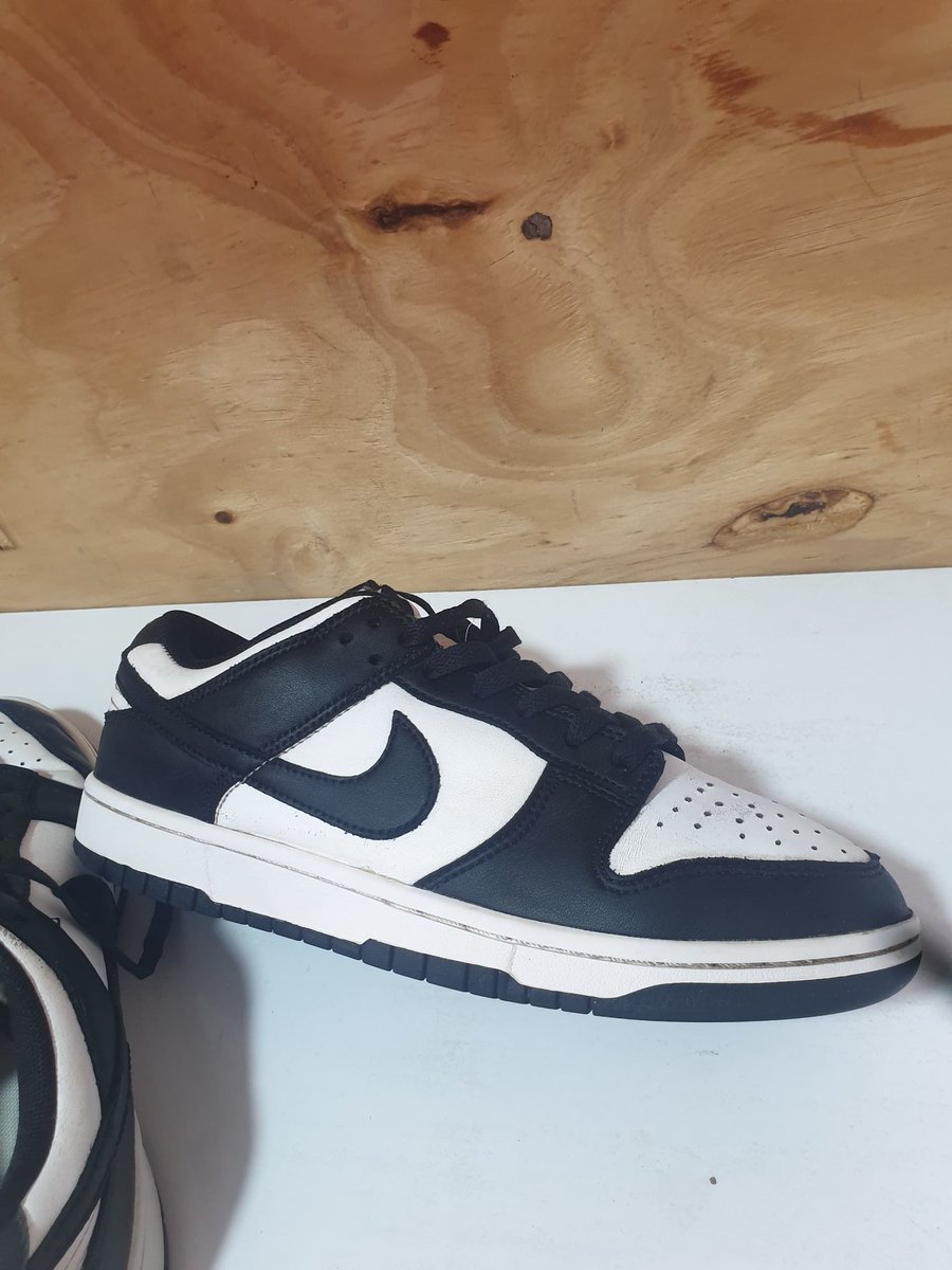 jocharle265's tweet image. Ife nde timasokolatu! Pali,

Nike SB Dunk Low Panda, size 8 going at
50,000 kwacha only &amp;amp; negotiable. Tipezeni ku free market, Lilongwe. 

Call or WhatsApp +265886463072