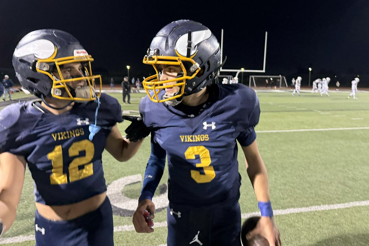 FernandoMDonado's tweet photo. 🚨BREAKING NEWS🚨
Marina defeats Beckman 27-24, earns a share of the Lambda League Title.
@OCSportsZone in coverage for the WEEK 10 matchup between @beckmanfootball a @MHSVikingNews.
Photo 📷©️@FernandoMDonado, For https://t.co/vo2SQoEYLx.
@TimBurtIrvine @CoachCharlie_T @HBUHSD https://t.co/YAfQMdt5mx