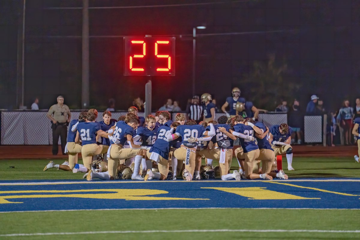 Briarwood will head into the offseason with a five-game win streak as Luke Reynolds’ massive five-touchdown night helped the Lions outpace McAdory in their final game of the year.

Story by <a href="/NicYoungSports/">Nic Young</a> &amp; Photos by Kelsea Schafer: shelbycountyreporter.com/2024/11/02/luk…
