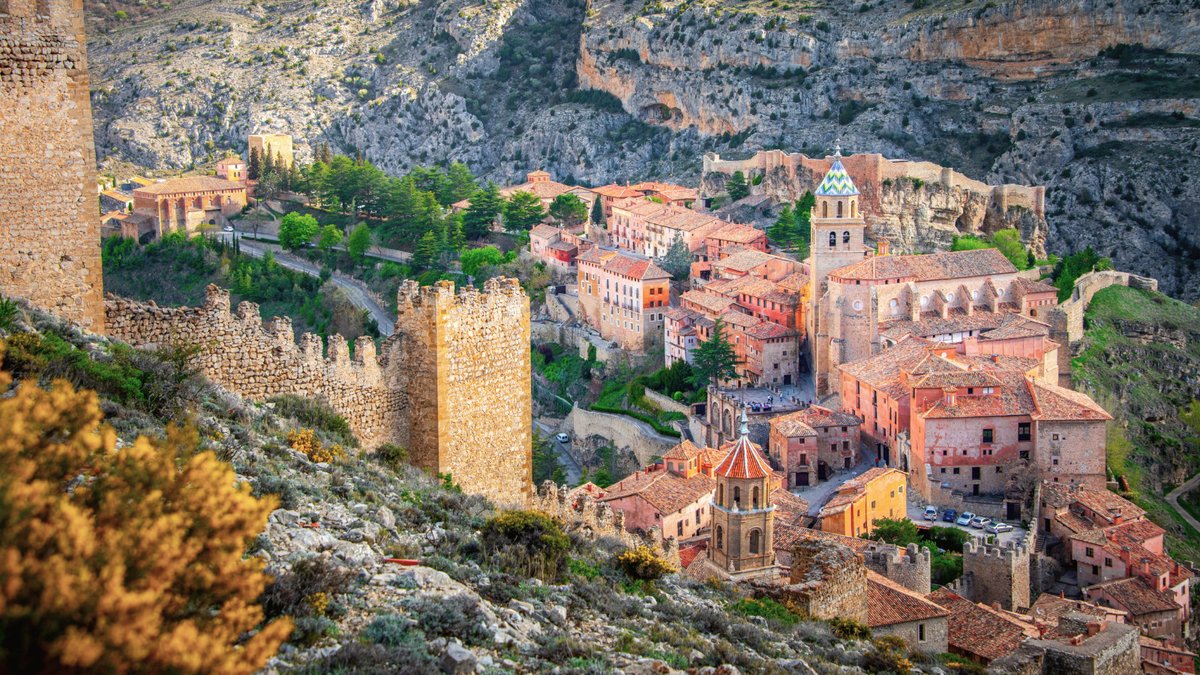 España en Latam (@espanaenlatam) on Twitter photo Recorre los pueblos mágicos de #Teruel en #Aragón. Desde senderismo en paisajes únicos hasta las fiestas medievales de #Albarracín, ¡la aventura te espera!
👉 n9.cl/ccvzb
#VisitSpain #TeMerecesEspaña #SpainWayOfLife <a href="/aragonturismo/">Turismo de Aragón</a> Recorre los pueblos mágicos de #Teruel en #Aragón. Desde senderismo en paisajes únicos hasta las fiestas medievales de #Albarracín, ¡la aventura te espera!
👉 n9.cl/ccvzb
#VisitSpain #TeMerecesEspaña #SpainWayOfLife <a href="/aragonturismo/">Turismo de Aragón</a>