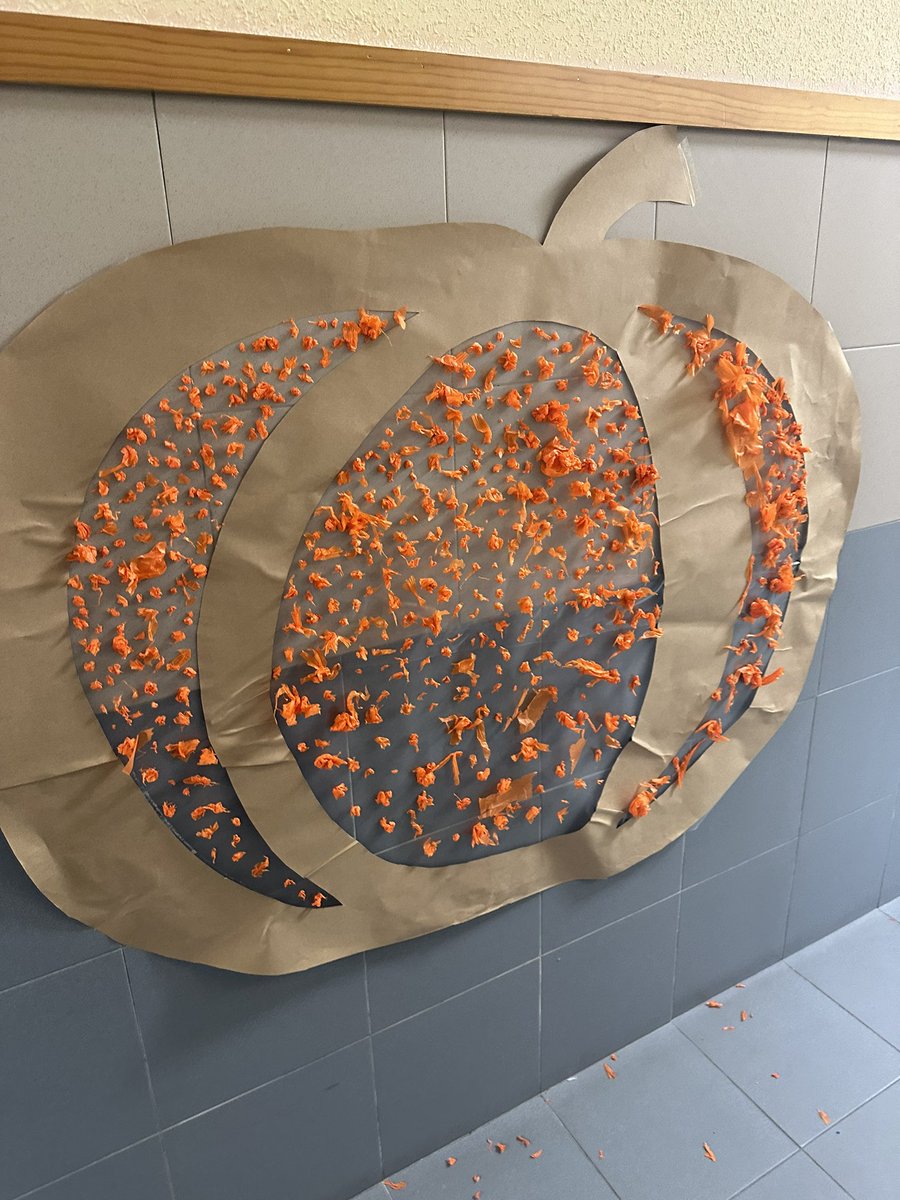 ceipdeagreda's tweet photo. El miércoles celebramos Halloween en el cole. Con disfraces, almuerzos terroríficos, cuentacuentos, gymkanas… etc. gracias a las familias por colaborar @educacyl @CFIEdeSoria https://t.co/VlUZ50EjuB