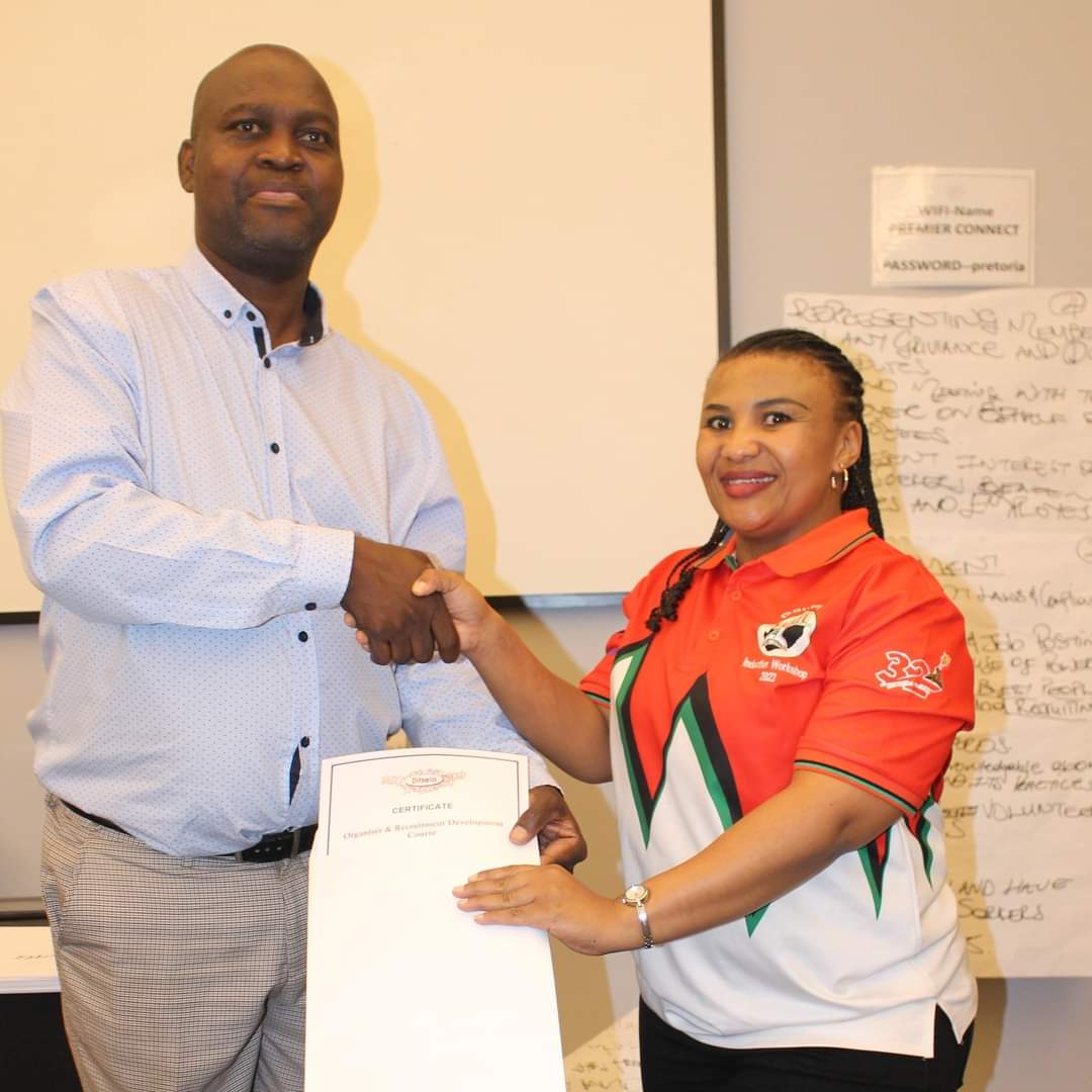 _cosatu's tweet photo. #COSATU affiliated trade unions participated in #Ditsela Institute Labour Law Arbitration National Short Course, facilitated by season Commissioner Tau Hlongwane.
#DITSELA #Basebenzi #WorkersEducation #LabourLaw #Arbitration https://t.co/OsAlps8KNa