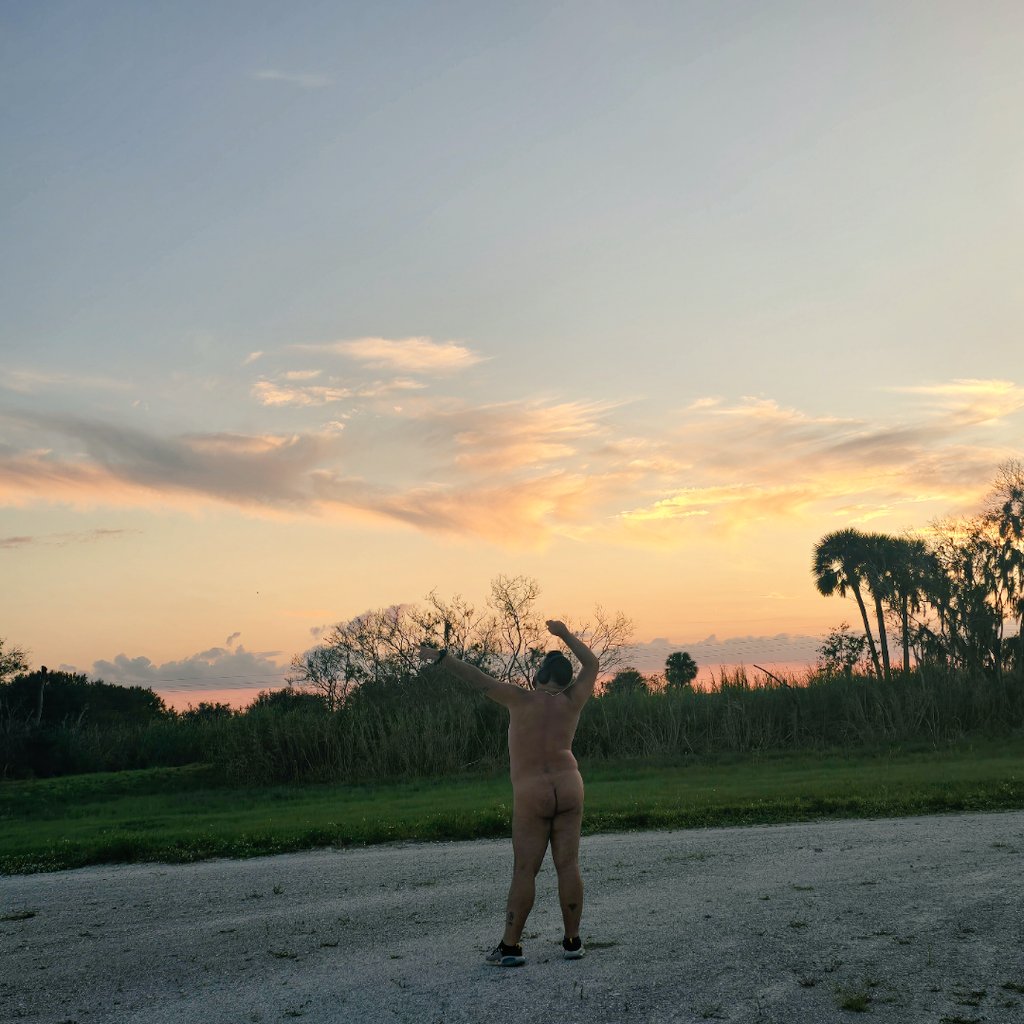 barevibes's tweet photo. "If a man is to live, he must be all alive, body, soul, mind, heart, and spirit."
Bloom with grace. #naturist #bodypositivity #nudism #nature #bareessentials #barevibes https://t.co/PvMlZVYUYj