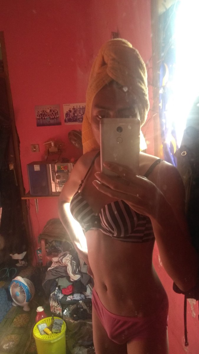 moc36287's tweet photo. Ketika abis mandi pamer dikit body nya

#cderindonesia #Femboy #lesbisange #crotttttttaahhhhh #crossdresser #cder #abismandi #kimono #handukan https://t.co/taPZQ6FuWe