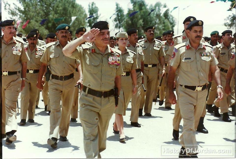 AkramHarahsheh's tweet image. أبوي
للشهيد تحية وامتنان وتقدير
فوز وربح
قبل خمسة وثلاثون عامًا
-هي كالأمس-
رحلت وما غبت
فأنت حاضر كل يوم
في الفؤاد حنين اليك
وفي الوجدان كثير من الاعتزاز
فالجنة مستقرك ومسكنك
نسأل الله أن يتغمدك يا والدي العزيز بواسع رحمته وأن يدخلك الجنة،
وعد الصادقين
وانا لله وإنا إليه راجعون