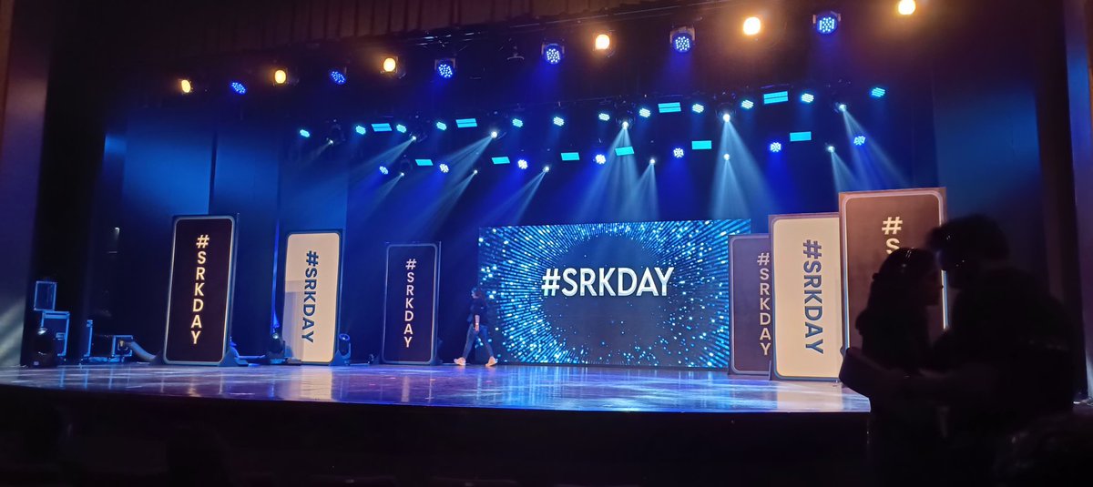 SRKianSwapon's tweet photo. The Stage is All Set For #SRKDAY Event ❤️🔥

#HappyBirthdaySRK #SRKDay #SRK59 #SRKDay2024 #ShahRukhKhan #SRK https://t.co/XUxFnA0E78
