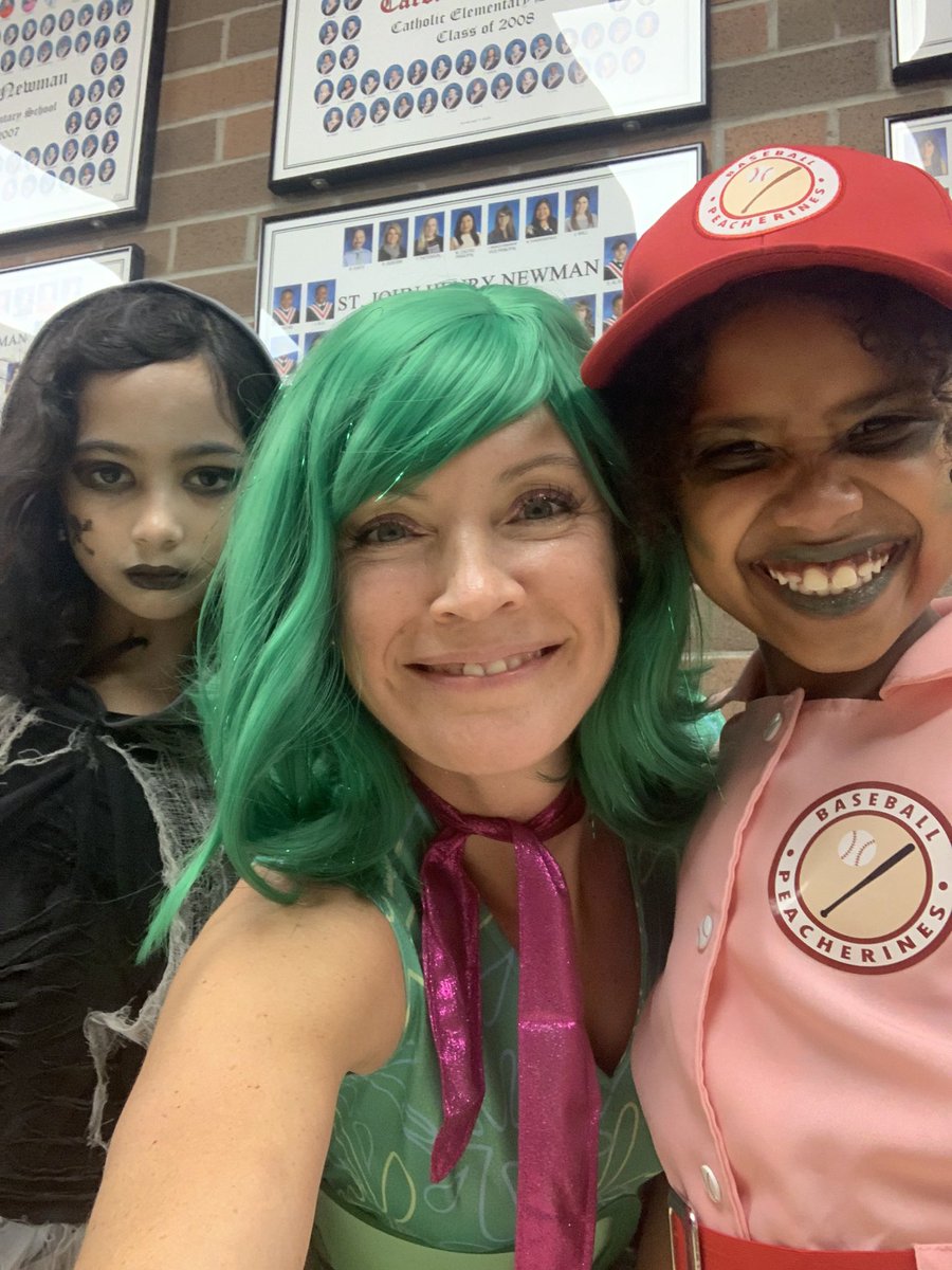 Great costume girls! 👻🧙‍♀️🎃 <a href="/CNEWM_DPCDSB/">St. John Henry Newman CES</a>