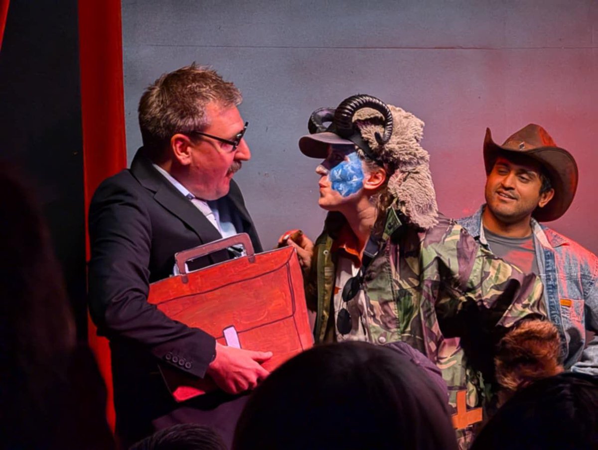 Weirdos Comedy (@weirdoscomedy) on Twitter photo Tonight.
The final night of QANON Vs Dracula and we are said to end this mad play.
There are tickets left for our final show tonight at.
7:30 at <a href="/museumofcomedy/">Museum of Comedy</a>
See you there
list.co.uk/whats-on/24785… Tonight.
The final night of QANON Vs Dracula and we are said to end this mad play.
There are tickets left for our final show tonight at.
7:30 at <a href="/museumofcomedy/">Museum of Comedy</a>
See you there
list.co.uk/whats-on/24785…