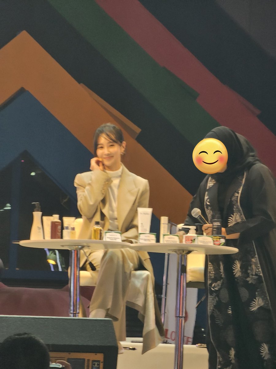 nemomarsh's tweet photo. #권유리 #KWONYURI #유리 #YURI
#소녀시대 #GirlsGeneration
#EvnaEvent #YuriInRiyadh #KoreaBrandExpo https://t.co/y2uIH9iG3W