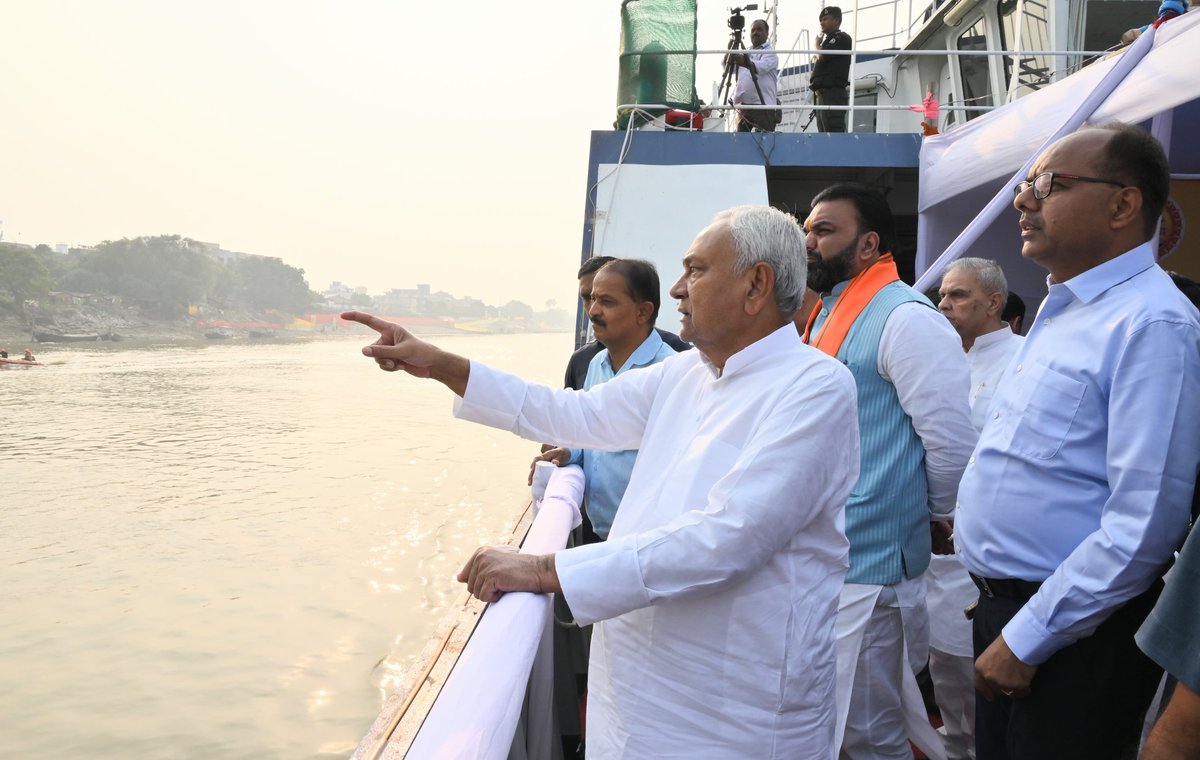UDHDBIHAR's tweet photo. माननीय मुख्यमंत्री श्री @NitishKumar ने छठ महापर्व की तैयारियों को लेकर पटना के विभिन्न छठ घाटों का निरीक्षण किया।
#BiharUrbanDevelopmentAndHousingDept 
#UDHDBIHAR #chhath
#chhathpuja2024 #patna
#chhathpooja 

@dm_patna @cityofpatna
@NitinNabin @AbhaySinghIAS https://t.co/BAXYFUWxaq