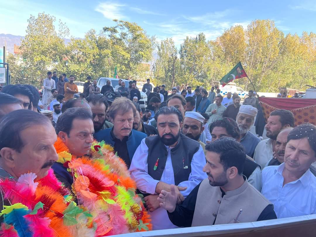 _KPUpdates's tweet photo. سوات: 10.3 کلومیٹر باریام تا وانئی روڈ ماتہ، سوات کی توسیع و بحالی کا افتتاح ایم پی اے سلطان روم اور ایم این اے سہیل سلطان نے کیا۔ خیبرپختونخوا ہائی ویز اتھارٹی مذکورہ روڈ کی توسیع و بحالی کا کام کرے گی.
#KPHA https://t.co/lAMbK5kBPl