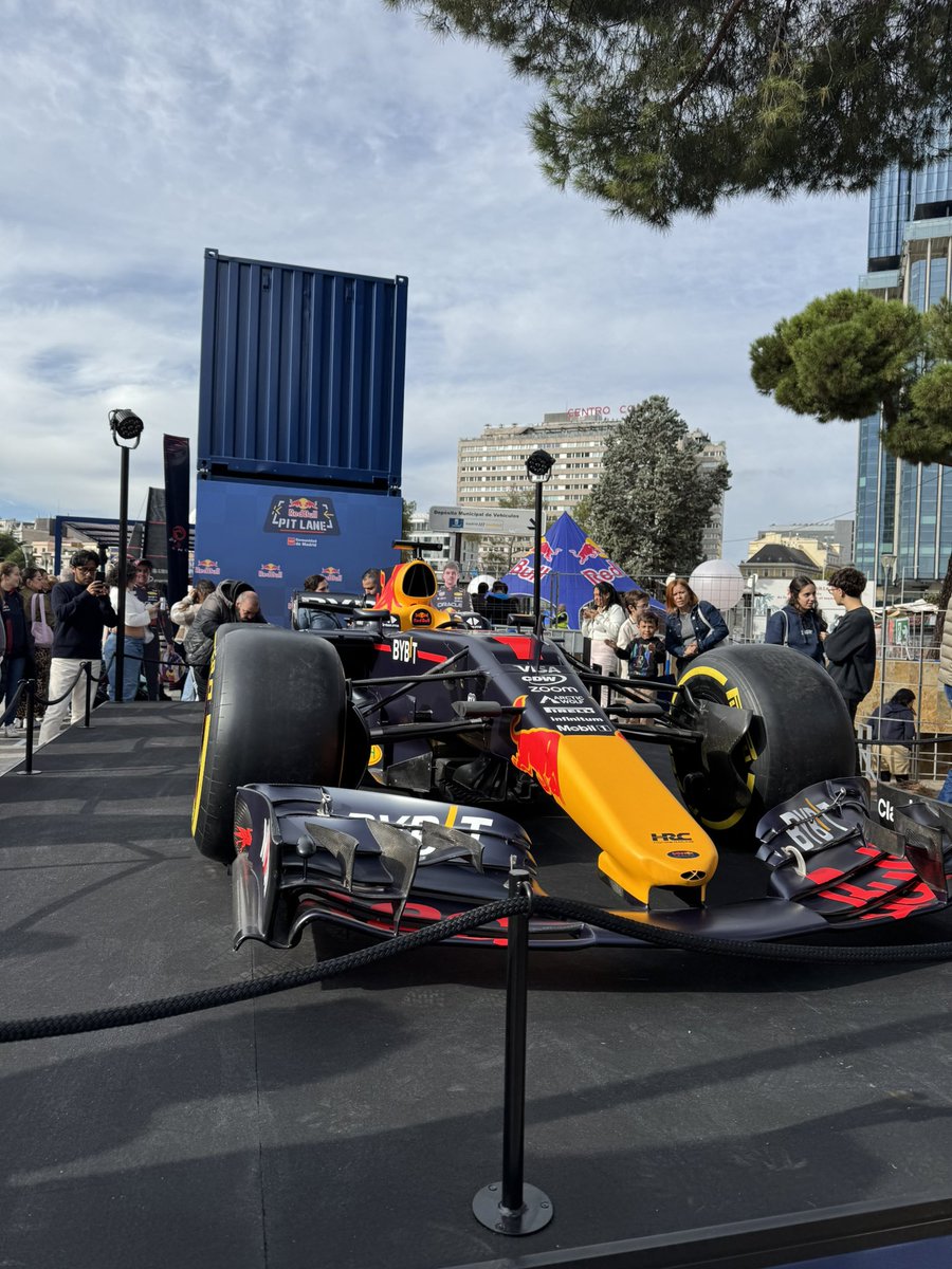 nataliacbr9's tweet photo. @redbullESP #redbullpitlane https://t.co/V1rb7pr77V