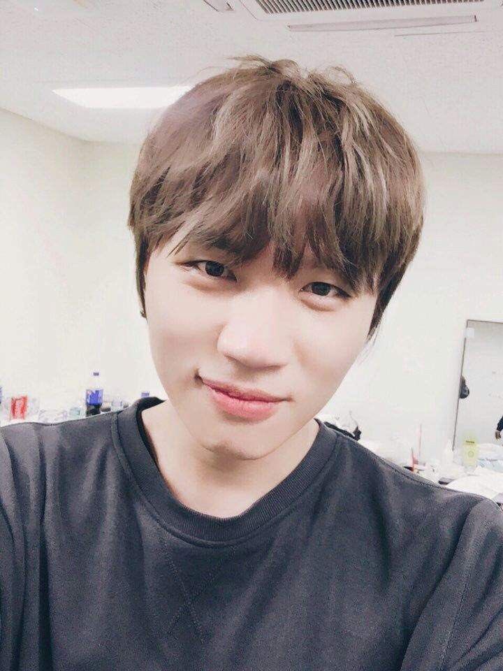lollolo44's tweet photo. 아 저 입꼬리!!!!!!!!!!!! https://t.co/VXJ67odKym