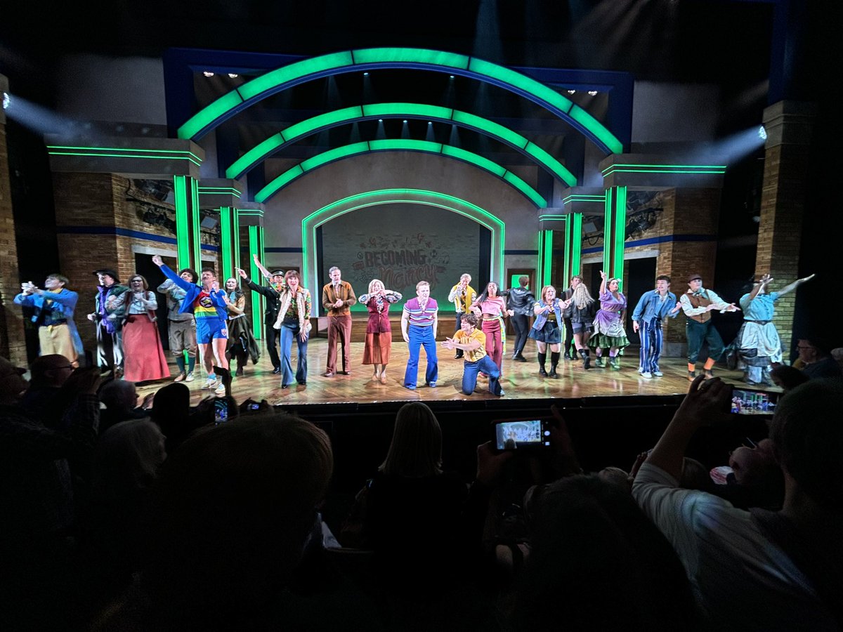 Heading off shortly to <a href="/BirminghamRep/">The Rep</a> to see <a href="/becomingnancy/">BECOMING NANCY</a> one last time. Really loved this show.