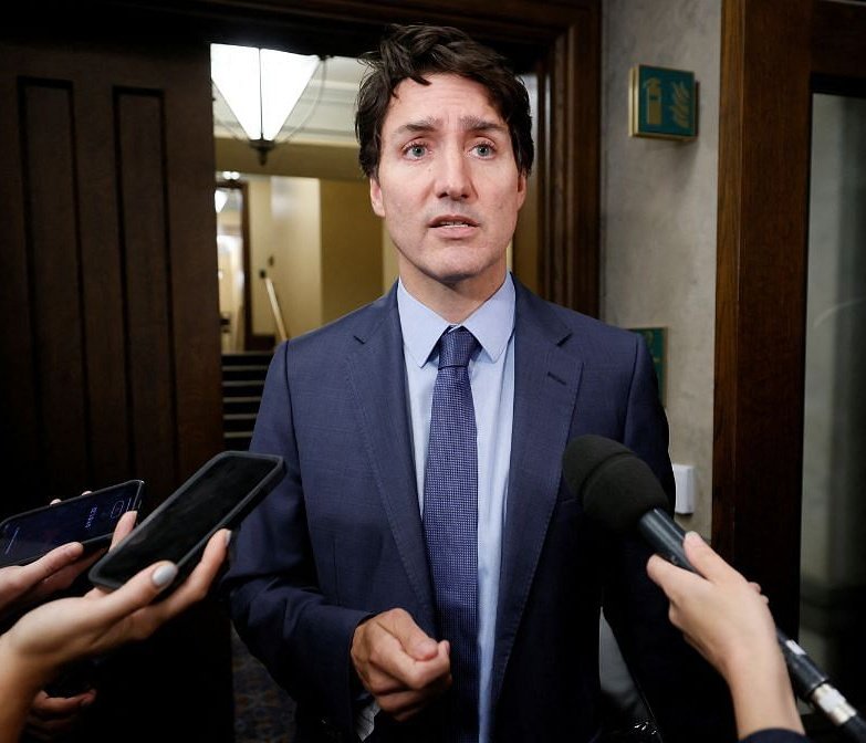 News Algebra tweet media