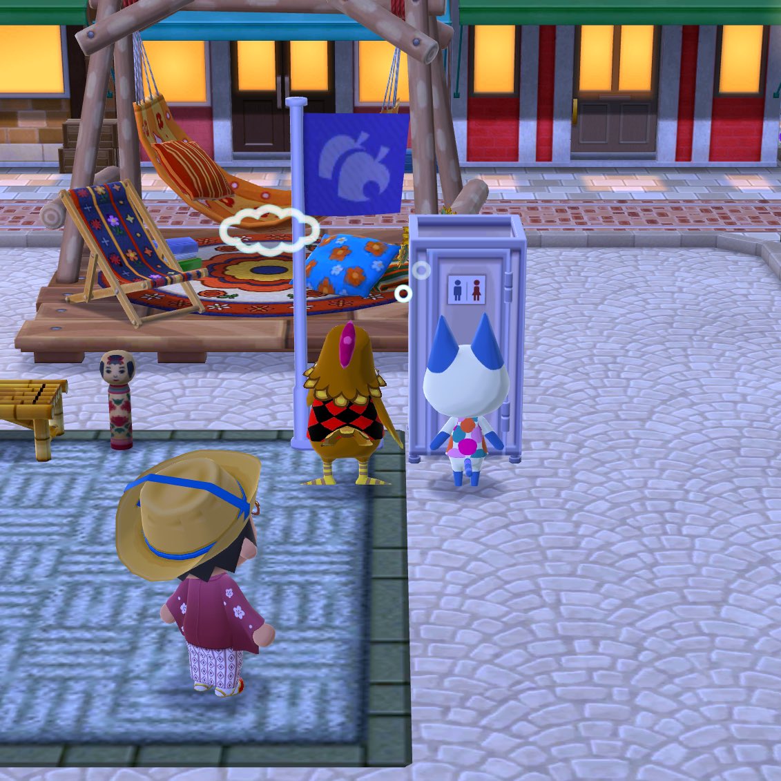 久しぶりにスマホのどうぶつの森を起動してみたら、相変わらずトイレ待ちしてた。