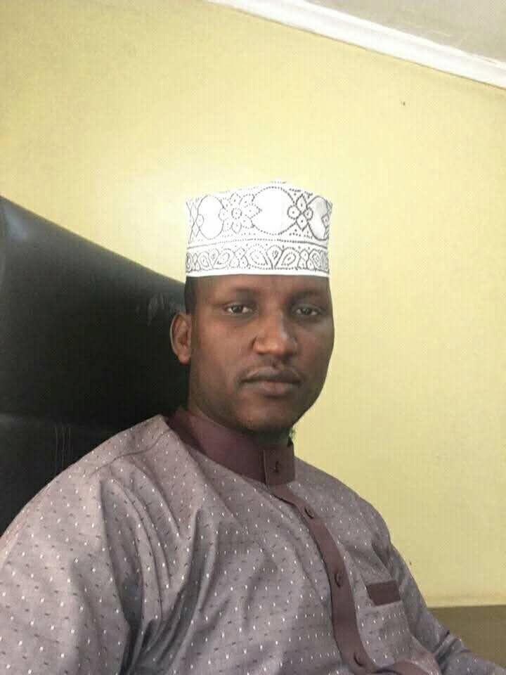 Name: Issack Dahir 

Occupation: MCA Banisa 

Phone No:  0720096777
                   
Offence: bribed cops to arrest Hanad who realized that the County Government of Mandera is milking them to exhaustion.

Action: Send Salamu.
#FreeAoko