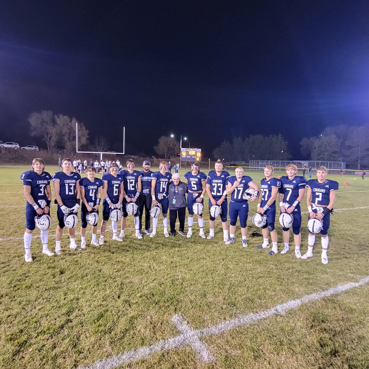 1000ydguy's tweet image. How about Grady Kelly coming off the IR and rushing for 152 yards on 6 totes in their 72-26 win over St Marys. QB Zaden Wolf and soph Luke Shoemaker also ran for over 100 yards. This Central Valley team will bee tough to beat. So many Ballers!