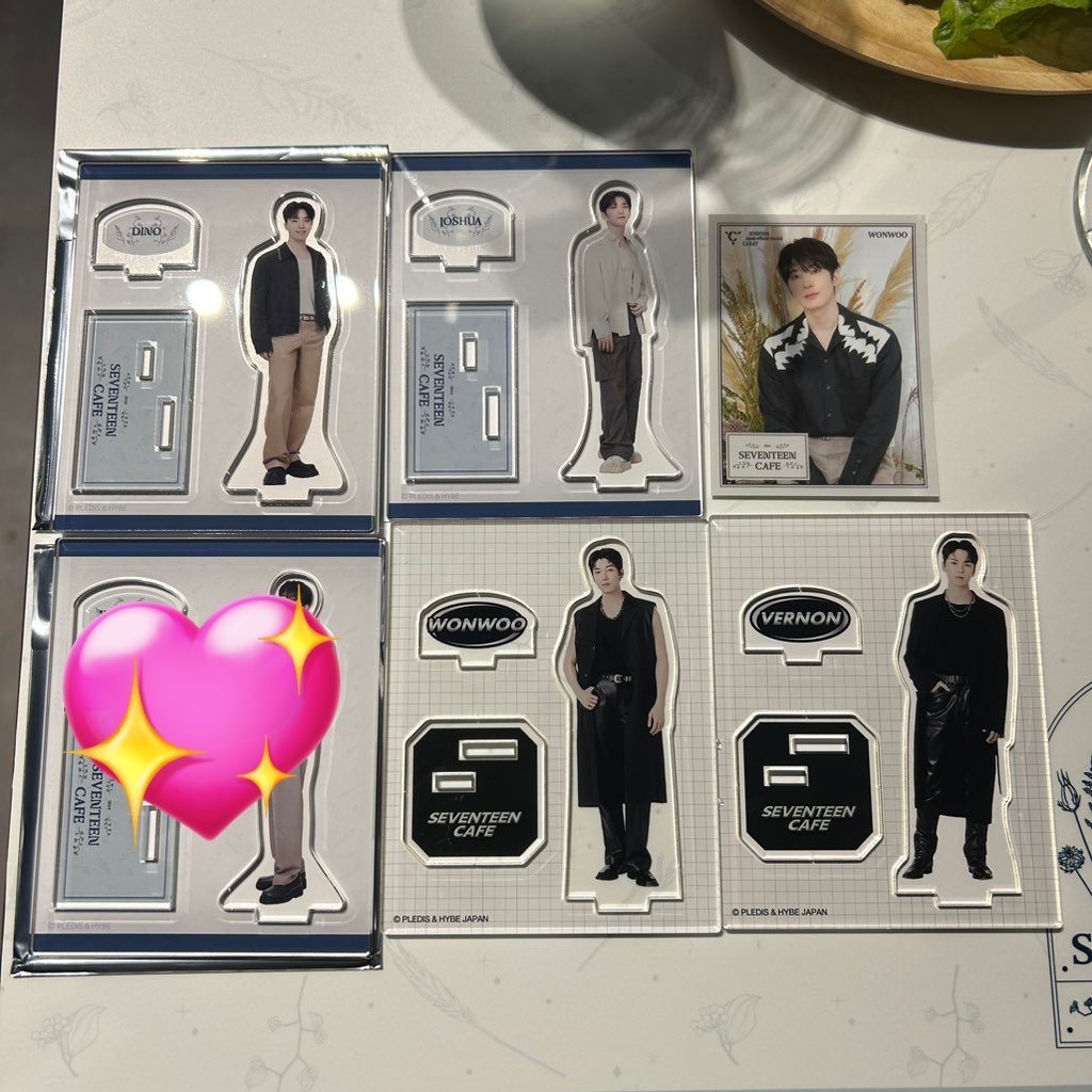 yu_n_yy's tweet photo. SEVENTEEN CAFE 特典 交換

譲：アクスタ ジョシュア ディノ 過去ウォヌ バーノン
　　Caratくじ ウォヌ
求：入場特典、Caratくじ、缶バ ジョンハン

郵送での交換希望、異種交換/比率違い可能です。アクスタは全て定価以下の買取も対応いたします。
条件の合う方はリプ又はDMにてお声掛けください。 https://t.co/xeBUyFeVGs
