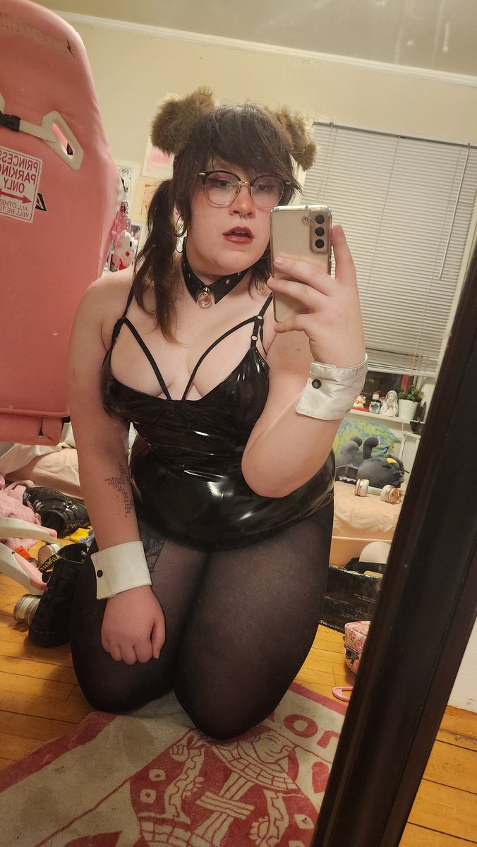 lilestradiol's tweet photo. Playboy Puppy for Halloween :)c https://t.co/1tm2kSVZB7