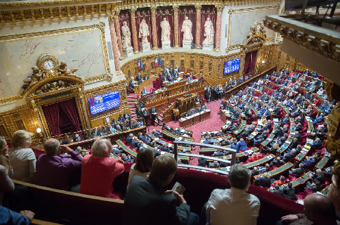 TopCitations's tweet photo. 25 citations choisies sur le Parlement : Assemblée nationale, Sénat et députés https://t.co/GEbGMMq1ma https://t.co/8uLmgL0yP8