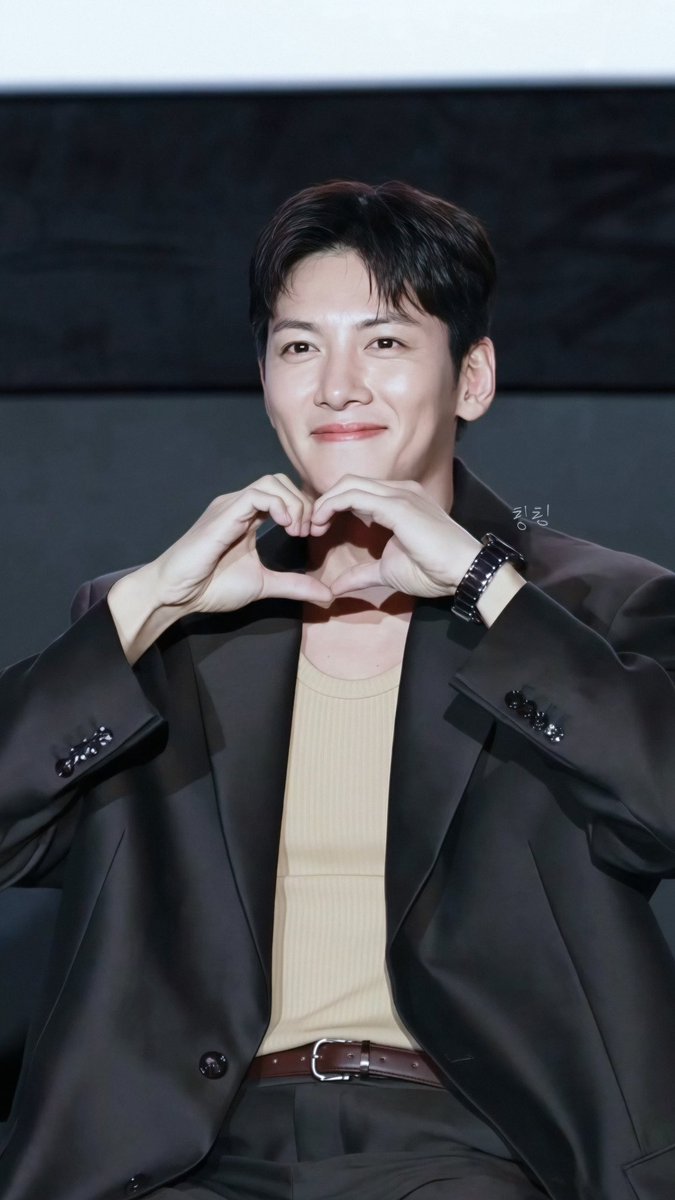 wanting821015's tweet photo. 10/4 釜山影展 
《강남비-사이드》舞台問候
小池比愛心太好看❤️

#池昌旭 #지창욱 #jichangwook #チチャンウク 
#biff #강남비사이드 #江南bside #disney 
@Jichangwook https://t.co/AwZDLIEdRw