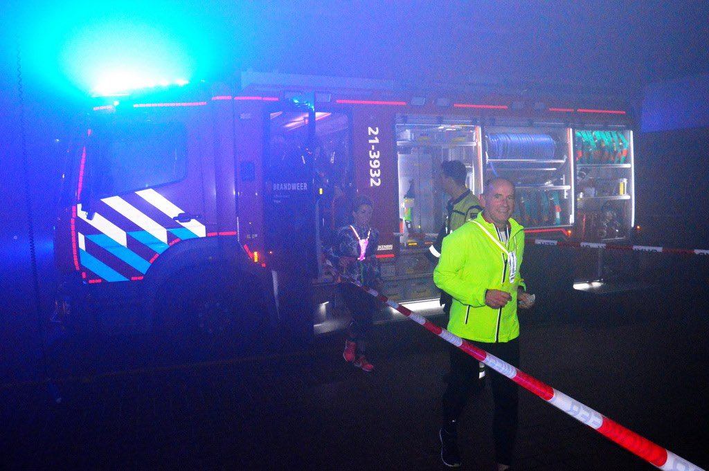 krollenloop's tweet image. Nog tot vlak voor de start heb je vandaag nog de kans om een startnummer te kopen voor de Krollenloop Urban Night Run. Deze unieke funrun door allerlei bijzondere gebouwen in het centrum van Veghel start om 18.45 uur met een korte warming-up. Deelname: 5 euro!