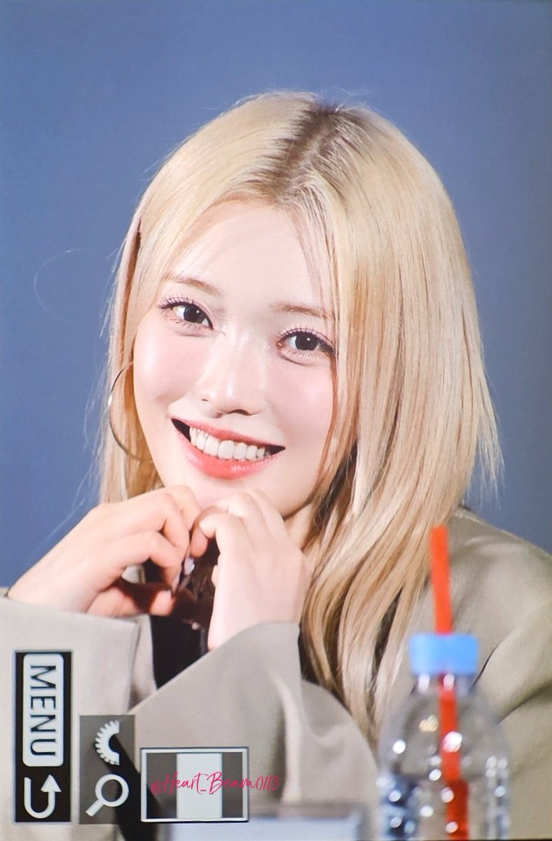 20241102 메타그라운드 팬싸인회 프리뷰

#빌리 #하람 #Billlie #Haram

<a href="/Billlieofficial/">Billlieofficial</a>