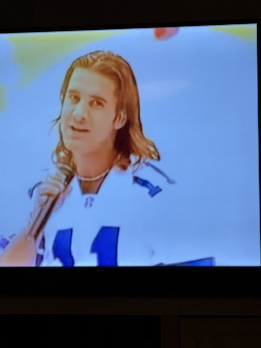 I hate straight Halloween, what do you mean you’re Scott Stapp from the 2001 Thanksgiving halftime show