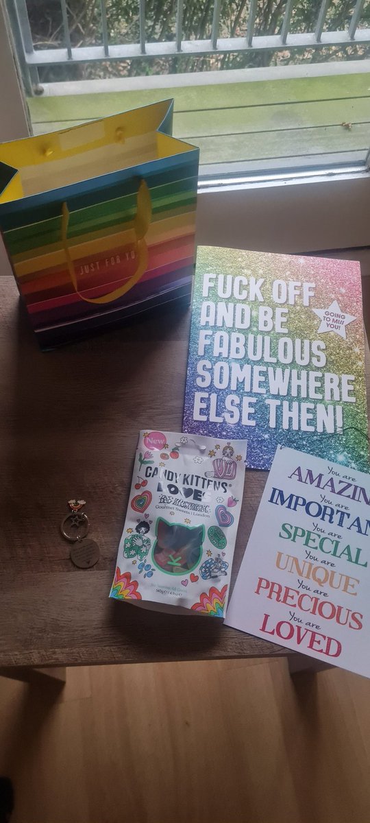 snickolas_94's tweet image. First night in the flat done 👍 Today will be a day of swearing at flat pack furniture I suspect!

Giving deep thanks for leaving gifts from work, who know me well enough to have a Rainbow theme and the best card ever ❤️

#tinyjoys