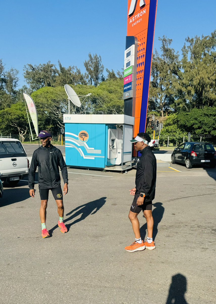 diesel_saah's tweet photo. We tried again #WeekendLongRun #puma #pumarunning @PUMARunning @PUMASouthAfrica #nitro ♥️🔥 https://t.co/SlNYYxRFng