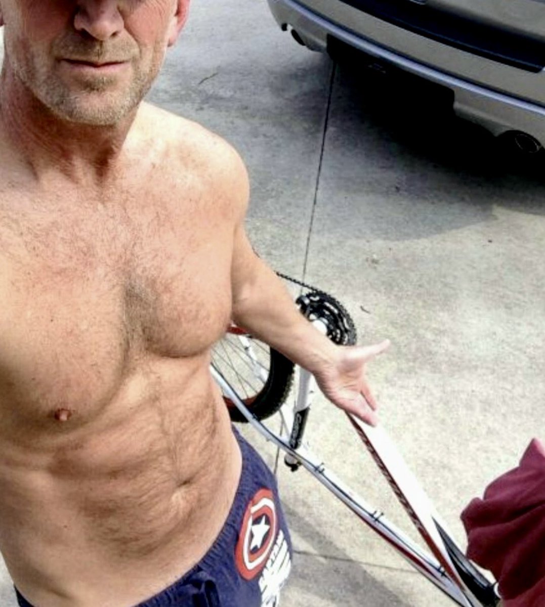 .
There’s my face .. shaved.
A search party has been formed to find my lips.