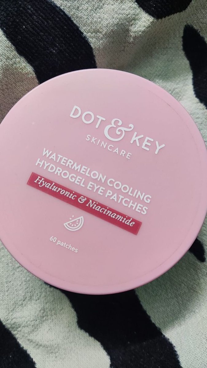 Just unwrapped a product and—surprise!—the first thing I noticed was that the text was misaligned. 🤦‍♀️ Guess it’s a reminder that even in design, some things just refuse to align! 😬

Designer Struggles: How Do We Not Notice This?! 🫣