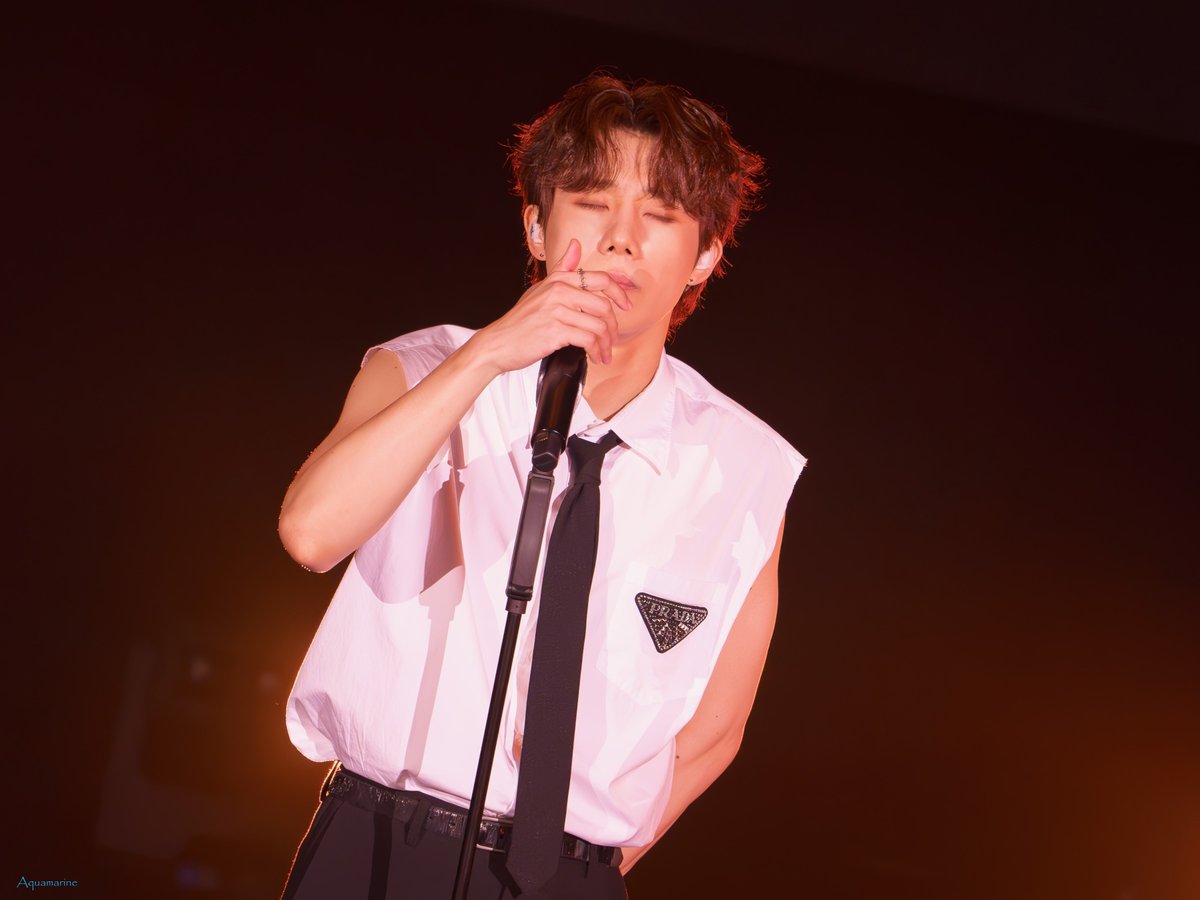 Aquamarine0817's tweet photo. 240817 ๊น์ฑ๊ท LV3 : Let's Vacay in TAIPEI
โค๏ธโค๏ธโค๏ธ
#๊น์ฑ๊ท #KimSungKyu #LV3 #LetsVacay #INFINITE #์ธํผ๋ํธ https://t.co/wQQebFodal