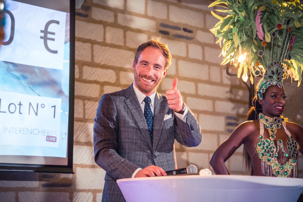 LeonardPomez's tweet photo. Fier d’annoncer que mes ventes aux enchères caritatives ont permis de récolter près de 600 000 € pour des associations à #Troyes. Un grand merci à tous les participants et partenaires ! Continuons à faire la différence ensemble. 🙏 #VentesAuxEnchères #Caritatif #Solidarité https://t.co/bEZw7XsXi5