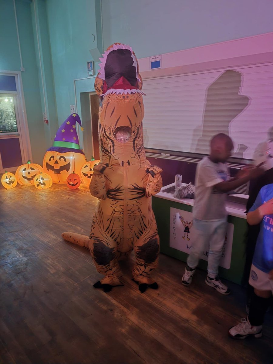 BPSMrsMac's tweet photo. Halloween Disco P5-P7 👻🎃💀🪩 https://t.co/36qGP8fP0I
