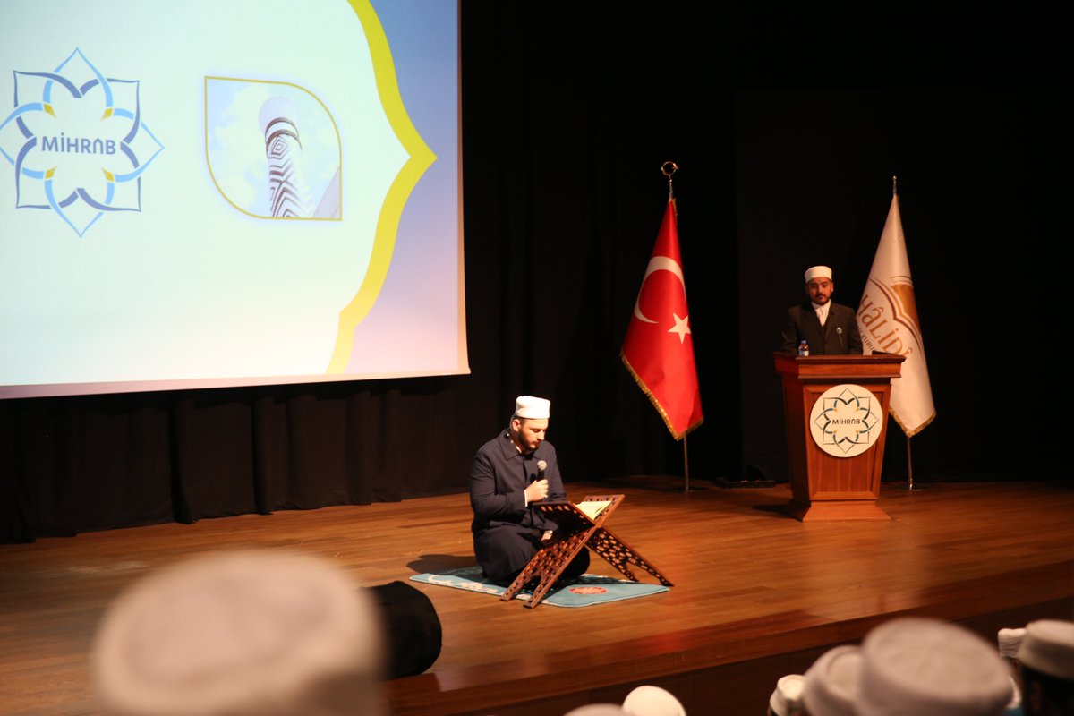 mihrab_ilim's tweet photo. 10. Mihrab İlmi Araştırma ve Düşünce Toplantısı Burak Altıntuğ Hocamızın sunumu ve Abdulhamit Mert Hocamızın Kur'an-ı Kerim tilaveti ile başladı. https://t.co/TRaPWETjNg