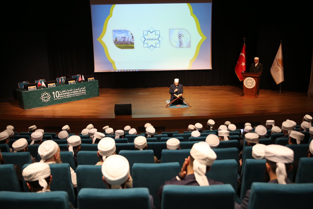 mihrab_ilim's tweet photo. 10. Mihrab İlmi Araştırma ve Düşünce Toplantısı Burak Altıntuğ Hocamızın sunumu ve Abdulhamit Mert Hocamızın Kur'an-ı Kerim tilaveti ile başladı. https://t.co/TRaPWETjNg