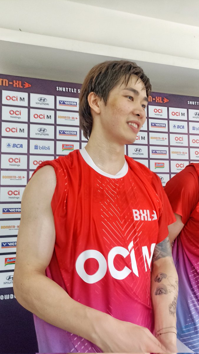 ni orang ketawa mulu wkwkwk