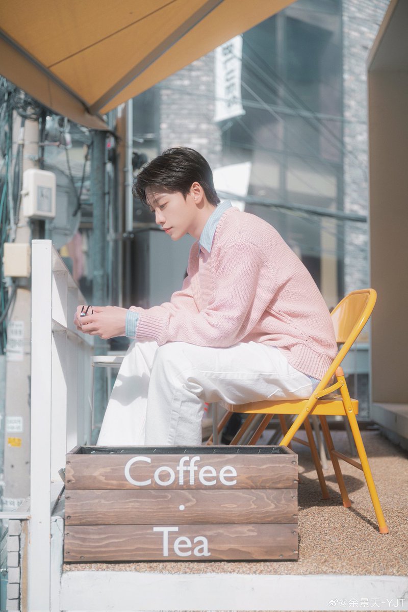 TonyYu_INA's tweet photo. 241102 | Tony Weibo Update

Segelas milktea terakhir di musim gugur

🔗 https://t.co/0Y2DBgZ1ad

#余景天 #YuJingTian #토니 #TonyYu #トニー #อวี๋จิ่งเทียน https://t.co/vu5hggt9Fq