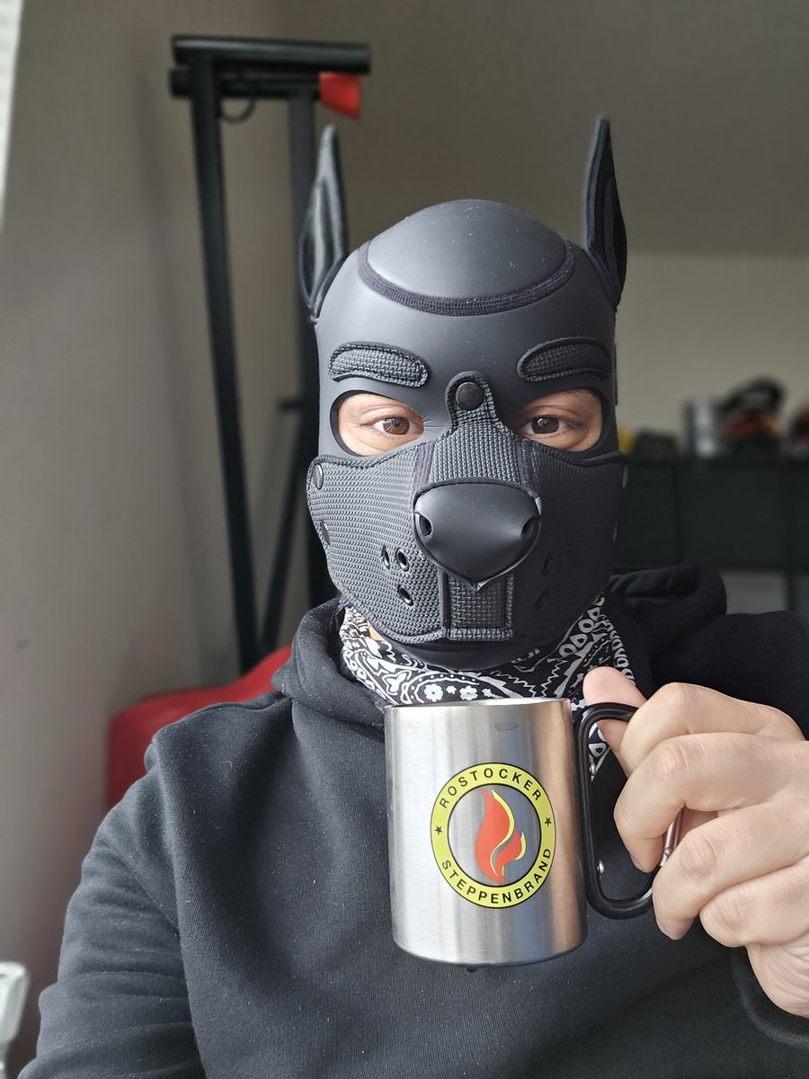 It's the weekend!

Jethro sipping coffee in preparation to go to <a href="/BarkPlayNL/">VSSM Bark & Play (🦋 barkandplay.nl)</a> today!

Who's going to be there?