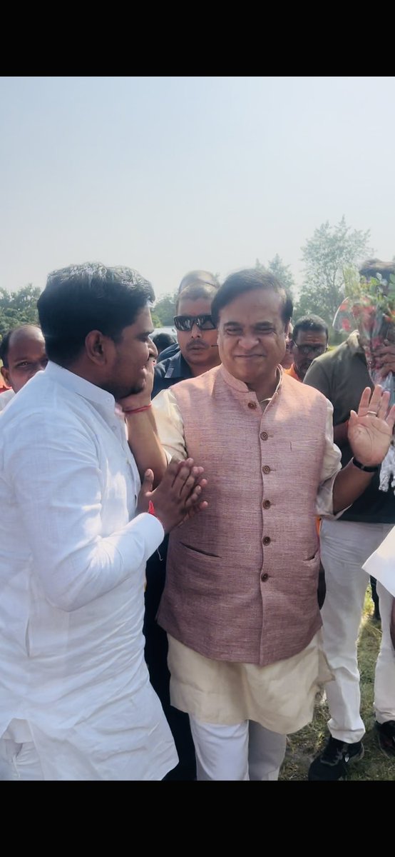 deweshtiwary's tweet photo. असम के लोकप्रिय मुख्यमंत्री आदरणीय श्री हेमंता विश्वा शर्मा जी का पलामू की धरती पे ज़ोरदार स्वागत हुआ ।
#Election #BJP #Jharkhand #Palamu #dewesh #Deweshtiwary
@himantabiswa https://t.co/CT6CuhXesc