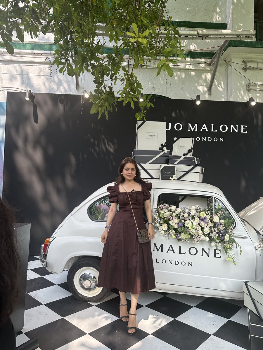Riddhikumar123's tweet photo. Gobsmacked by exquisite scents from my fav Jo Malone @jomalonelondon 
A fragrance added to my collection. Stunning #nykaacosmetics #nykaaluxe #nykaabeauty #mumbaiblogger #bloggers #bloggersofindia #exploremore #trendingreels #audio #instagram #instabollywood #instagood #newpost https://t.co/axyVZxuCdu