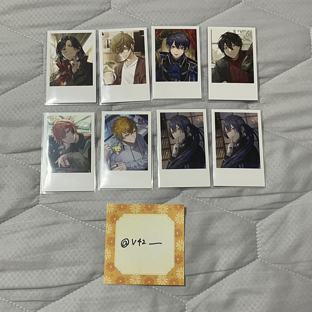 V42___'s tweet photo. 【交換】にじさんじ にじストア4周年メモリアルグッズ ランダムチェキ風カード Aグループ

譲:🍱🦖.☯️.🧐.🍭.🍵.🎤 .🌩🦒

求:同種🥷🔫

郵送交換希望
検索からもお気軽にお声掛けください。 https://t.co/RduAL5arEX